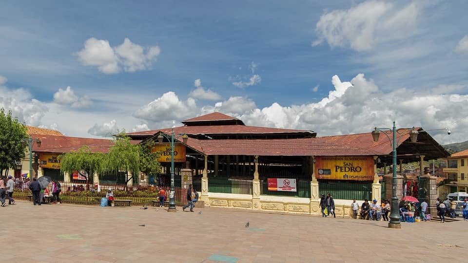 Mercado central de San Pedro | Cocatambo Hotel