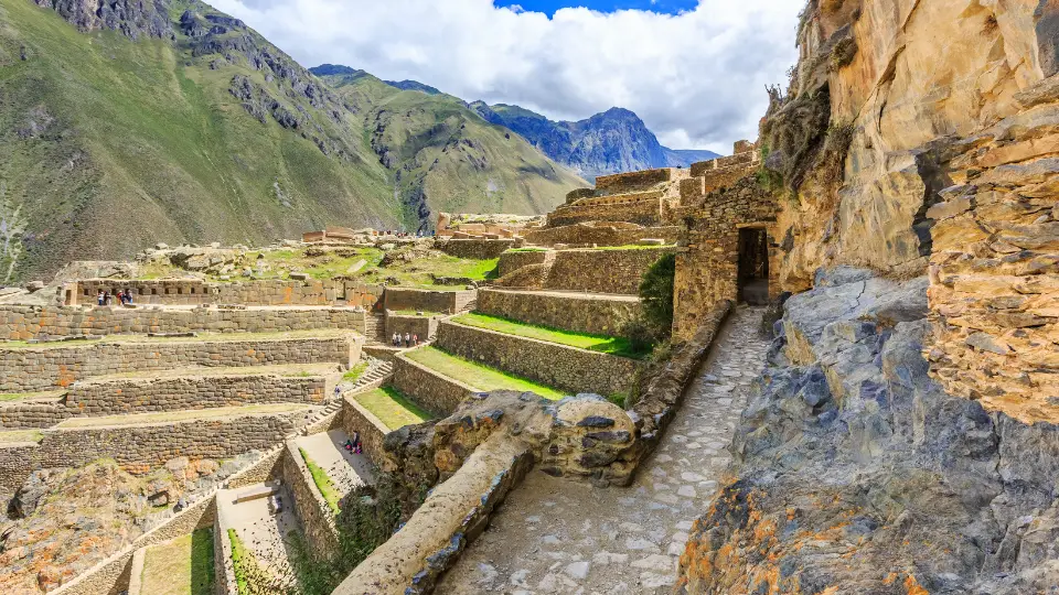 Sitio arqueologico de Ollantaytambo | Cocatambo