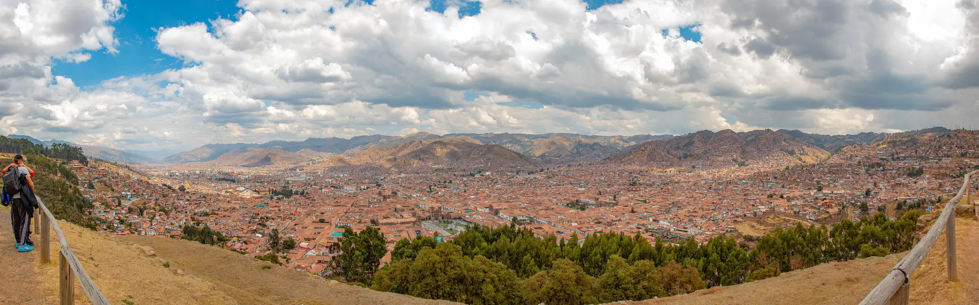 Vista de la ciudad del Cusco desde el Mirador en Cusco | Cocatambo