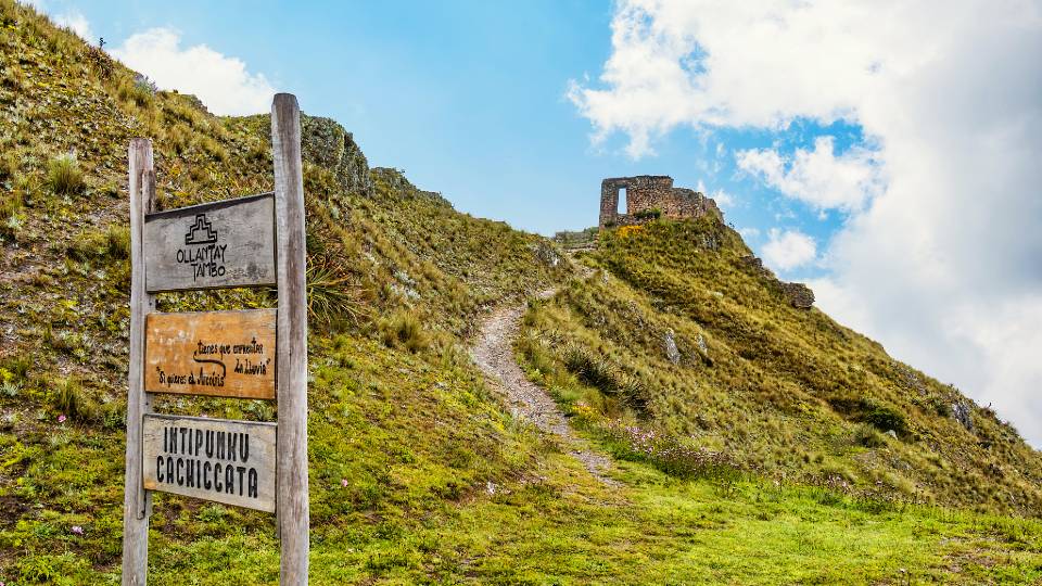 Las Canteras de Cachicata en Ollantaytambo | Cocatambo
