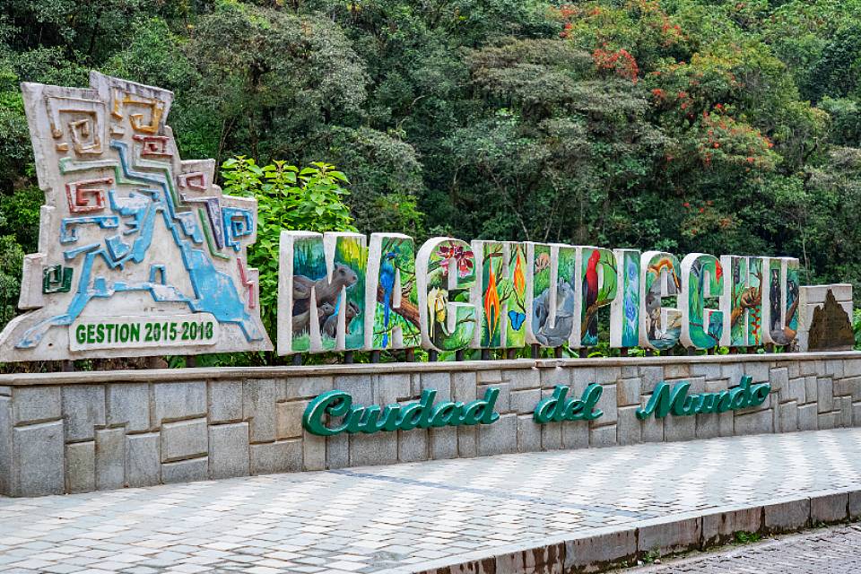 Machu Picchu Pueblo | Cocatambo