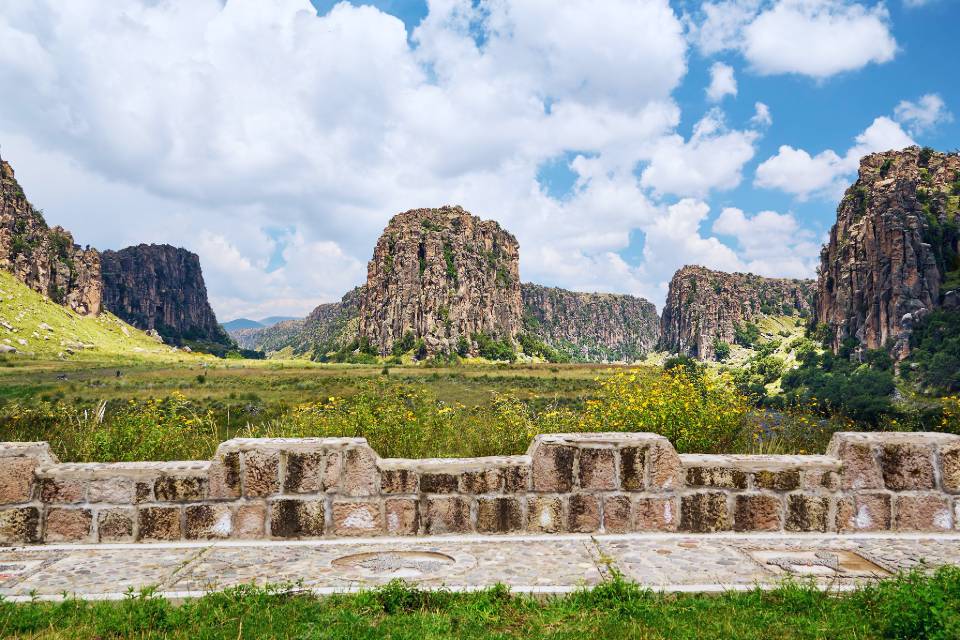 Tres cañones de Suykutambo en Espinar | Cocatambo
