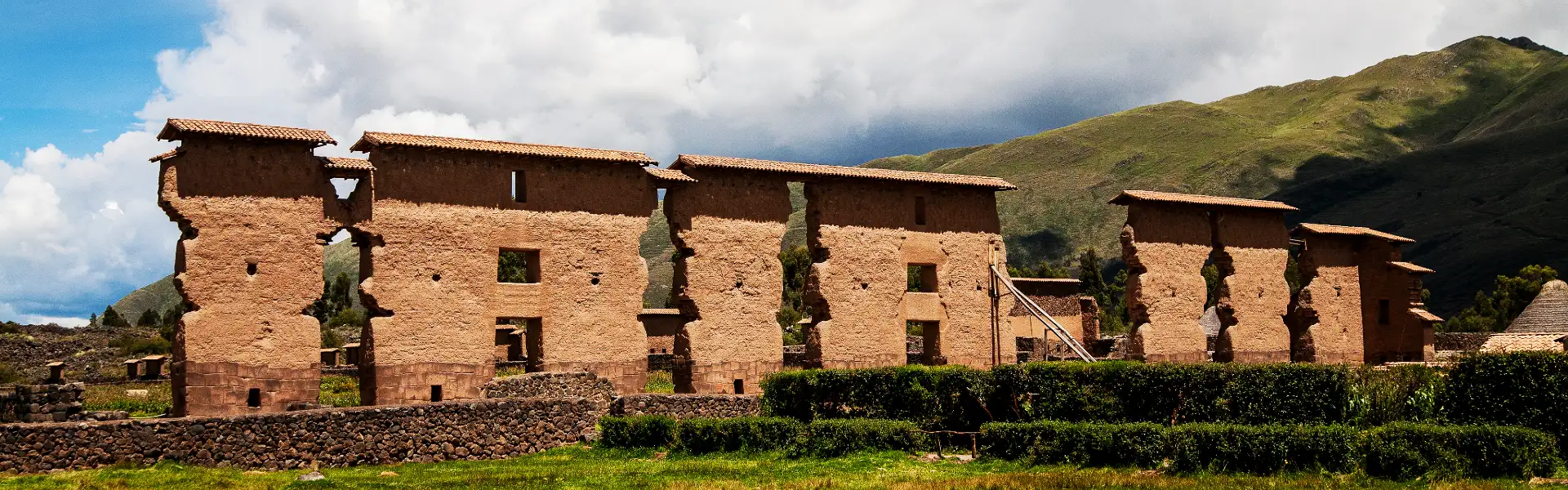 Templo de Wiracocha en Raqchi, Cusco | Cocatambo