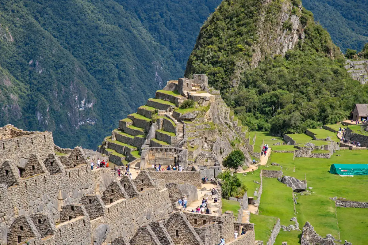 Intihuatana de Machu Picchu | Cocatambo