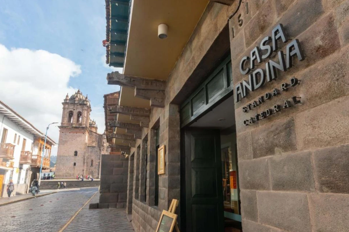 Fachada de Casa Andina Standard Cusco Catedral