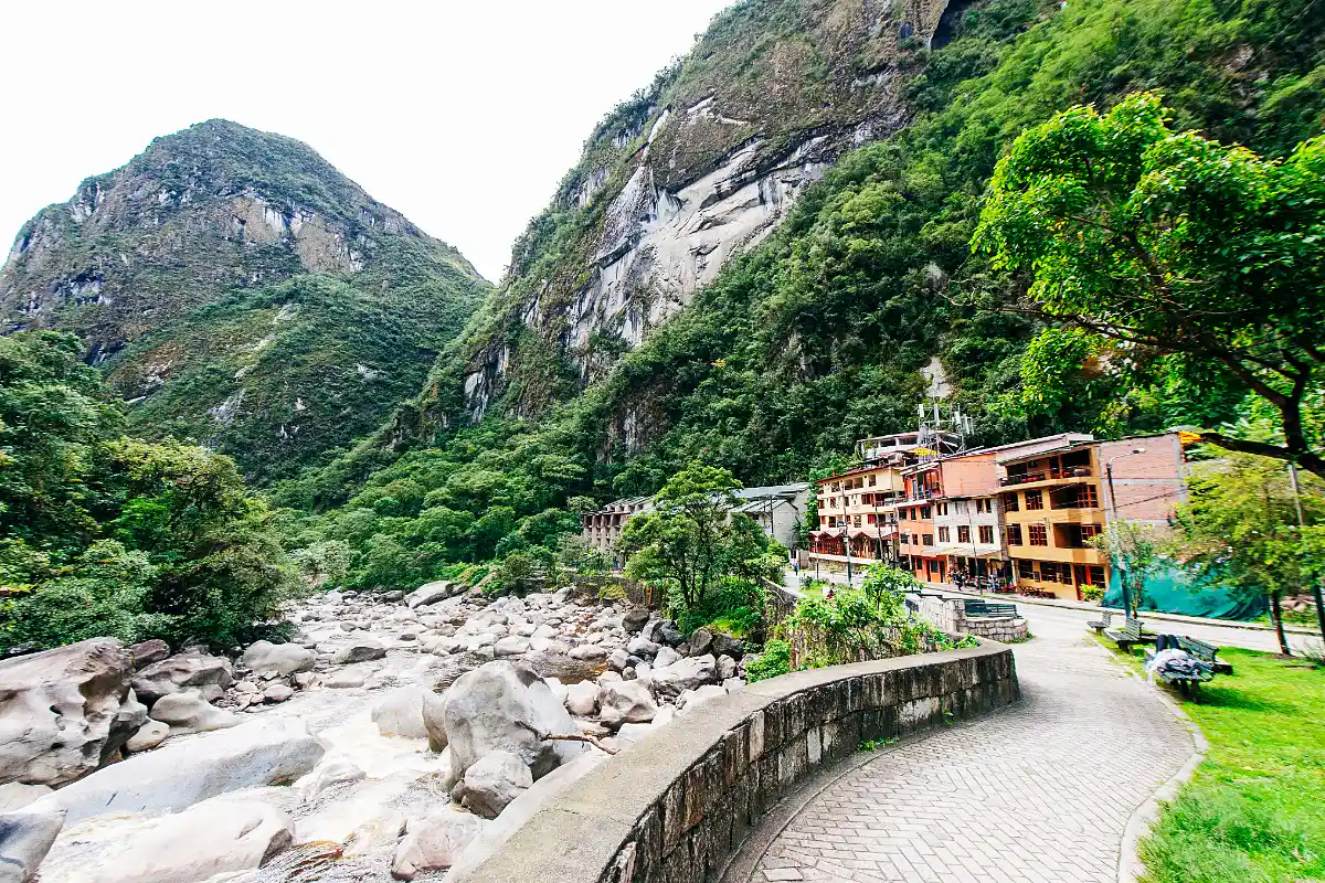 Machu Picchu Pueblo | Cocatambo