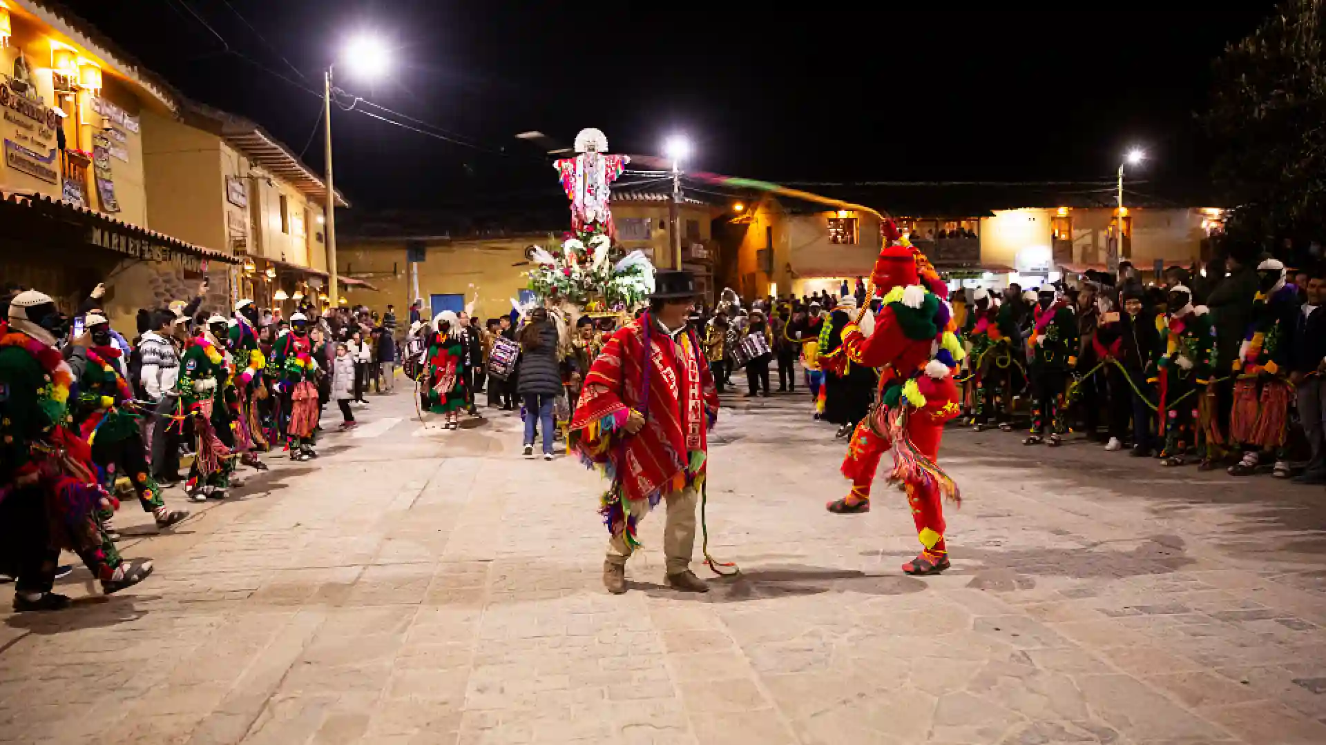 Danzas en la festividad del Señor de Choquekillka | Cocatambo