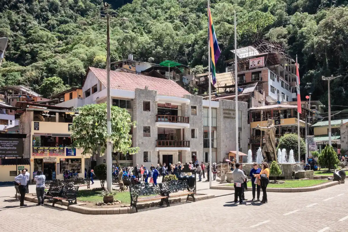 Aguas Calientes por la mañana | Cocatambo