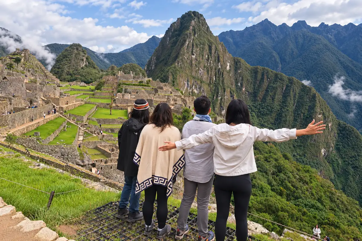 Amigos en Machu Picchu | Cocatambo