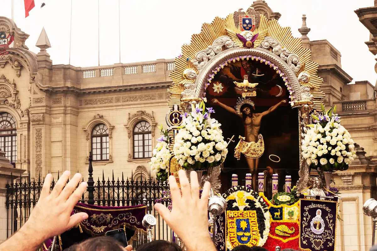Anda del Señor de los Milagros | Cocatambo