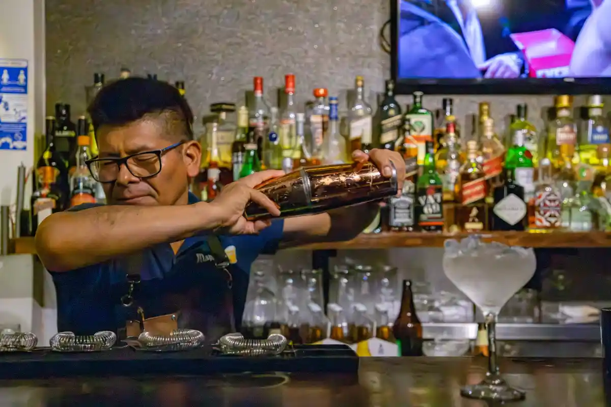 Bartender en Aguas Calientes | Cocatambo 