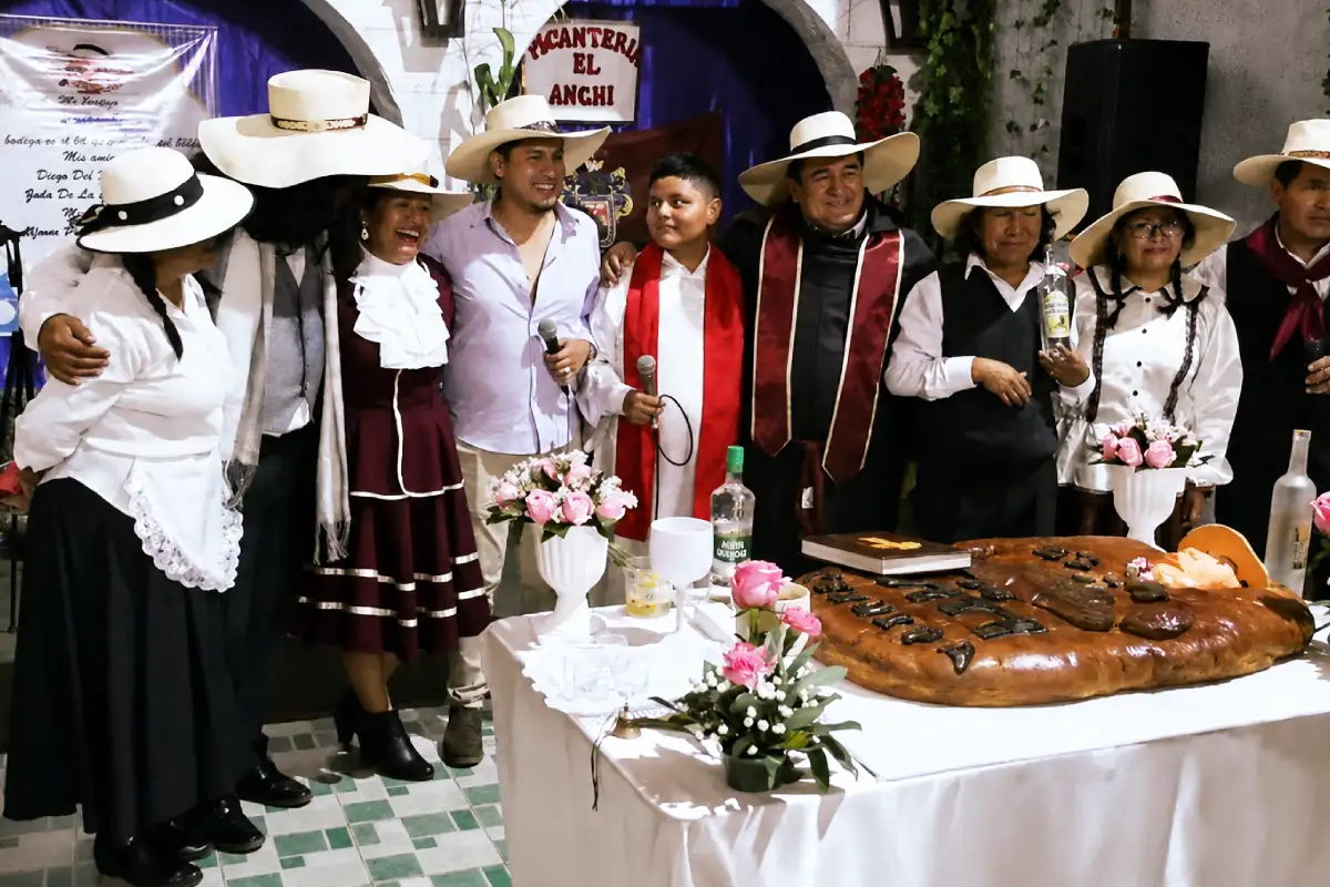 Bautizo de pan tradicional de Arequipa | Cocatambo