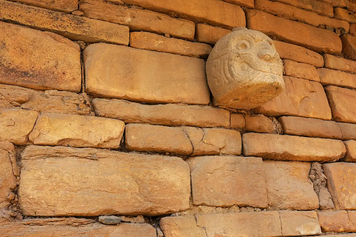 Cabeza clava de Chavín | Cocatambo