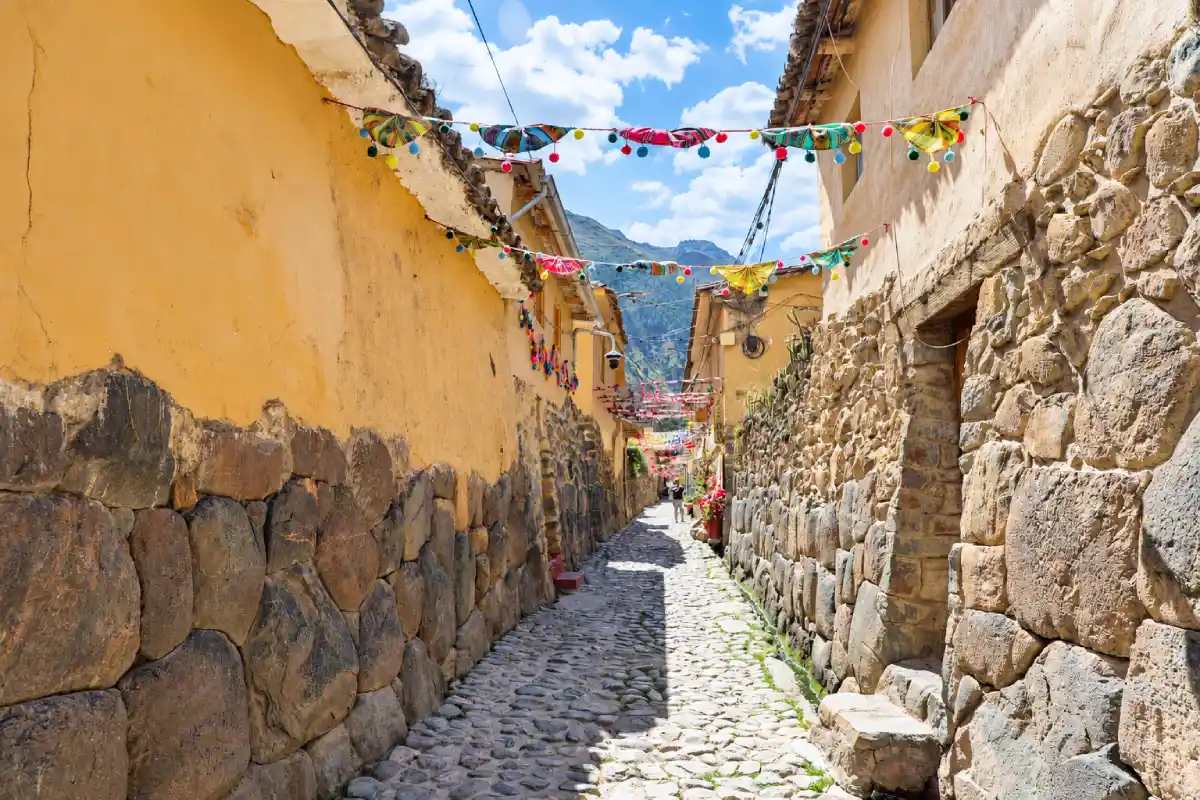 Calle inca de Ollantaytambo | Cocatambo