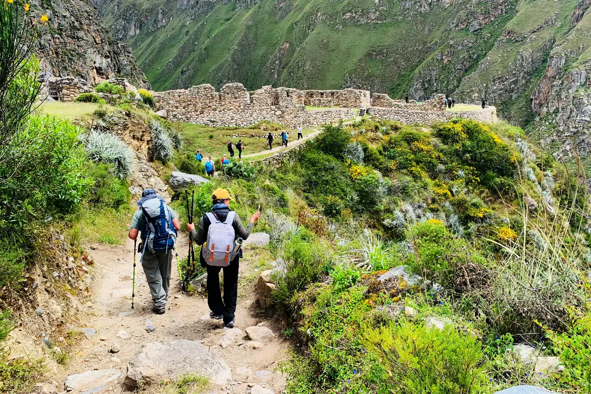 Senderistas en el Camino Inca hacia Machu Picchu | Cocatambo