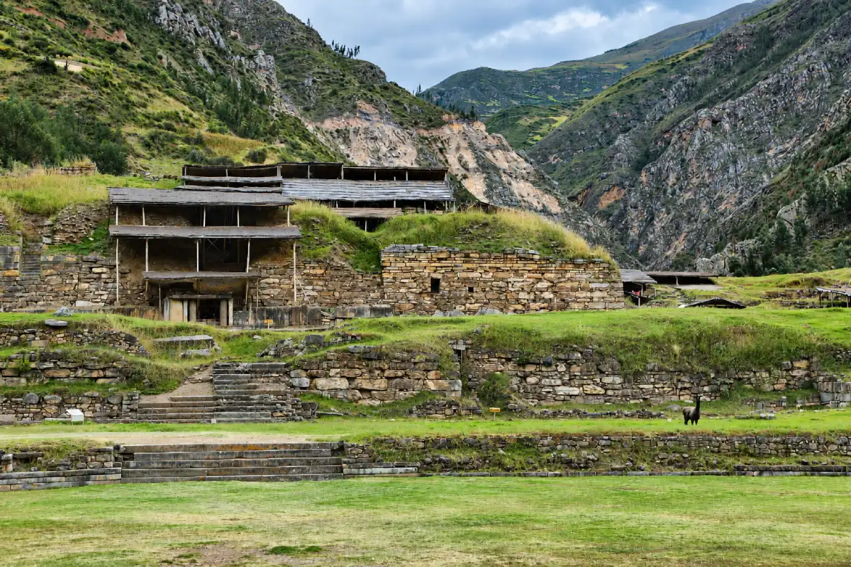 Centro ceremonial de Chavín | Cocatambo