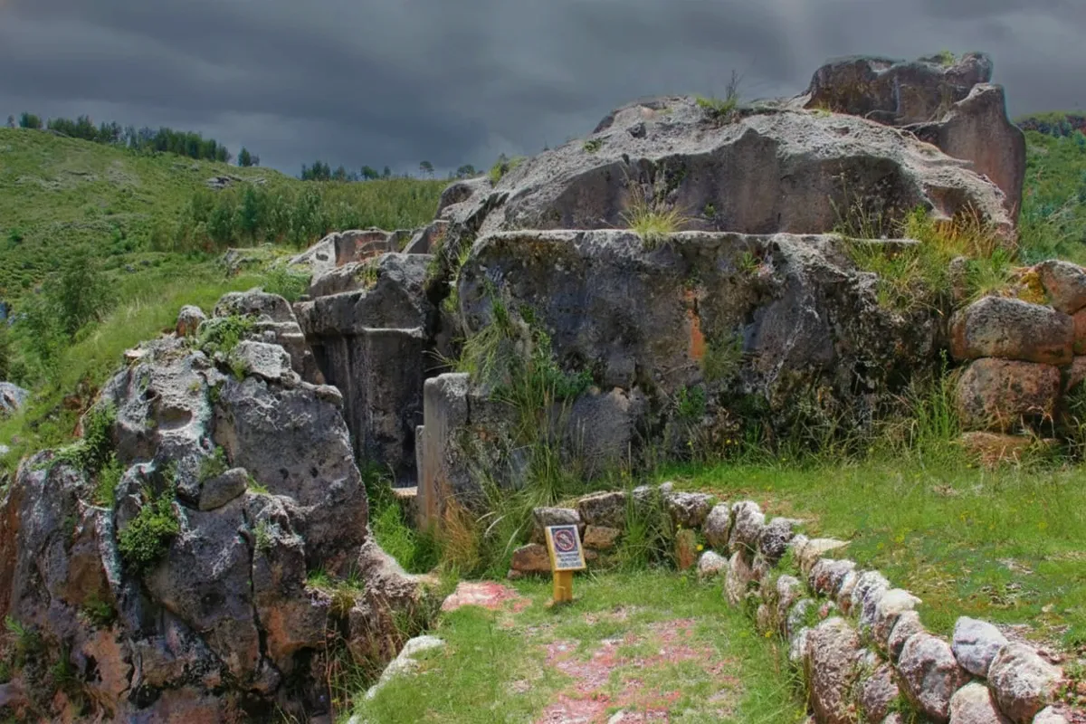 Complejo arqueologico de Inkilltambo