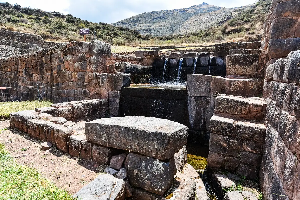 Fuente ceremonial de Tipón | Cocatambo