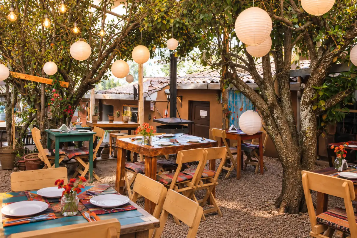 Green Point Restaurant | Cocatambo