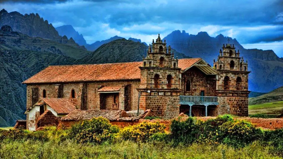 Iglesia de Tiobamba -Pueblo de Maras