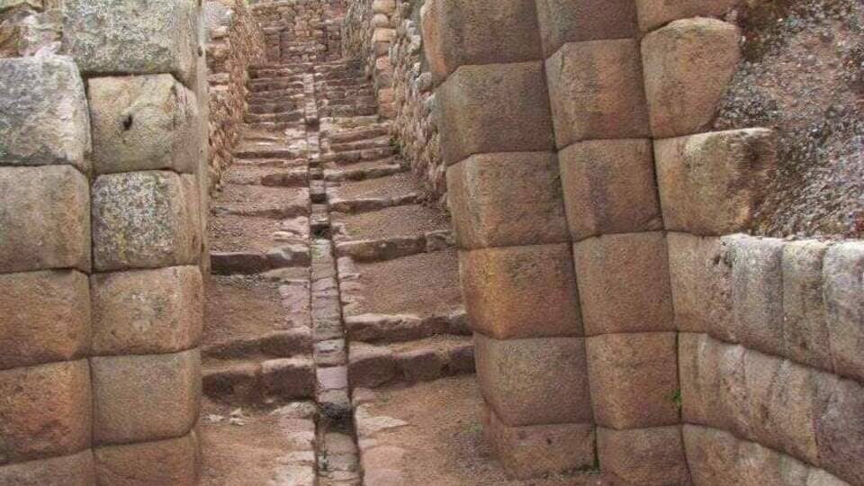 cales de agua en Maukallaqta-Paruro