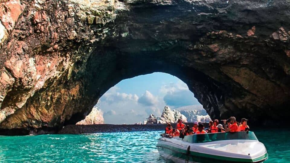 Paisajes dentro de la isla Ballestas.