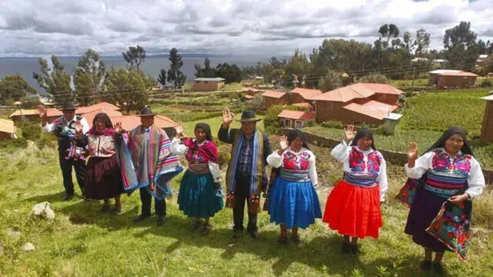 Población originaria del lago Titicaca.