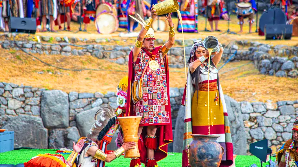 Rito de la chicha en el Inti Raymi