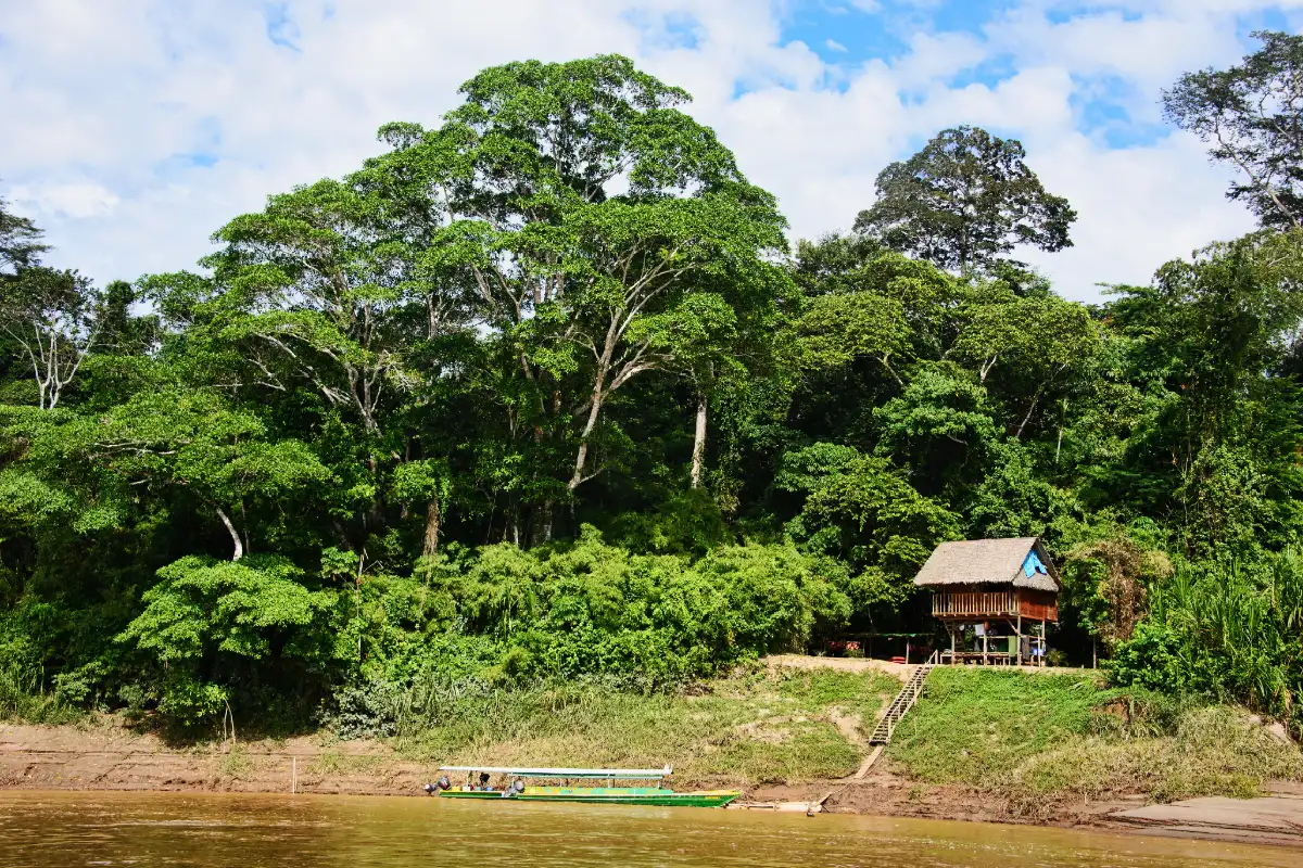 Lodge a orillas del río | Cocatambo