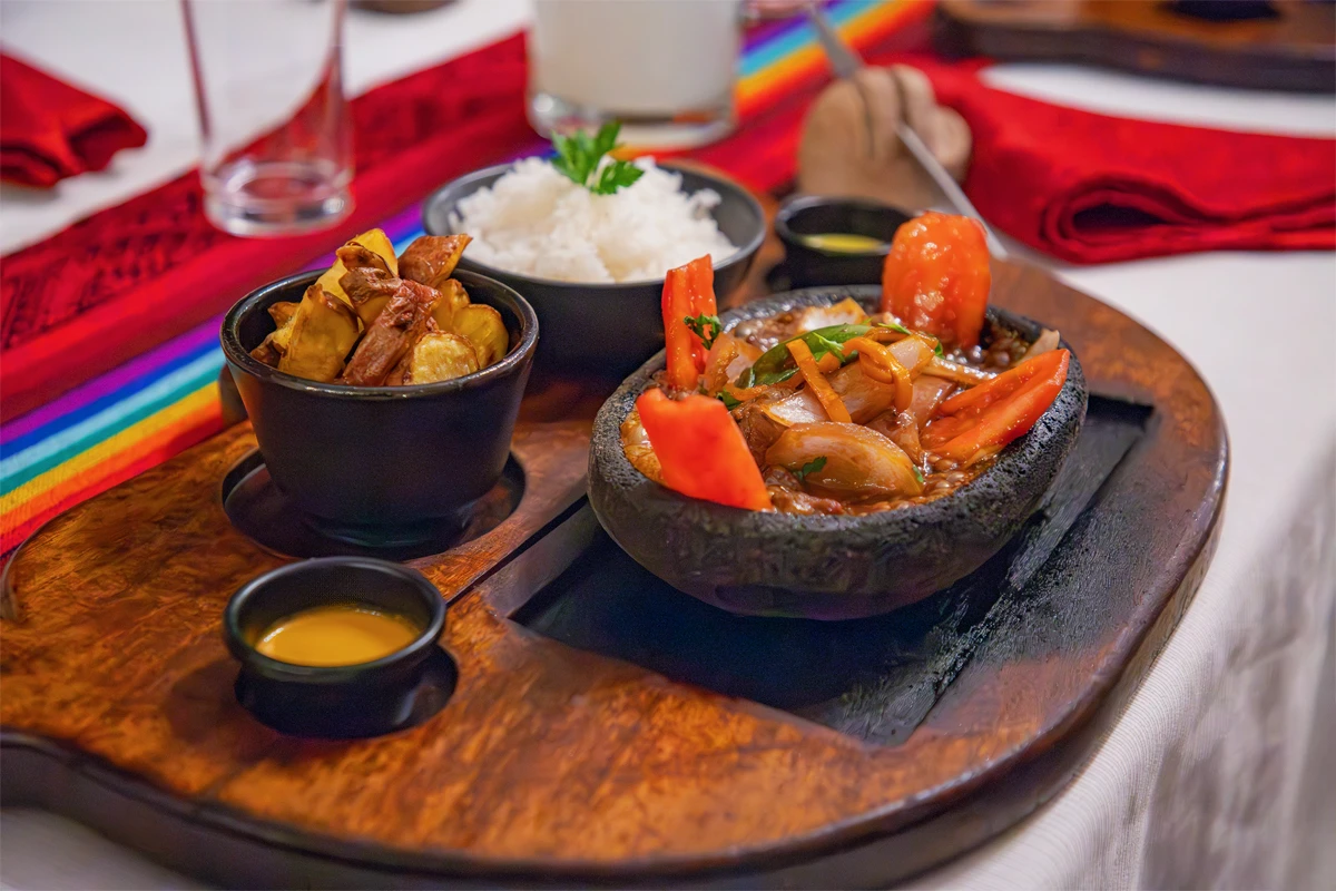 Plato tipico Lomo Saltado