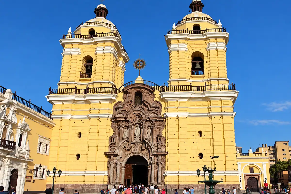 Museo San Francisco y Catacumbas | Cocatambo