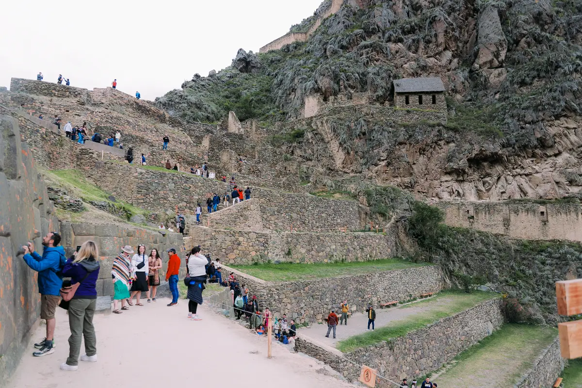 Muros incas del Sitio Arqueológico de Ollantaytambo | Cocatambo