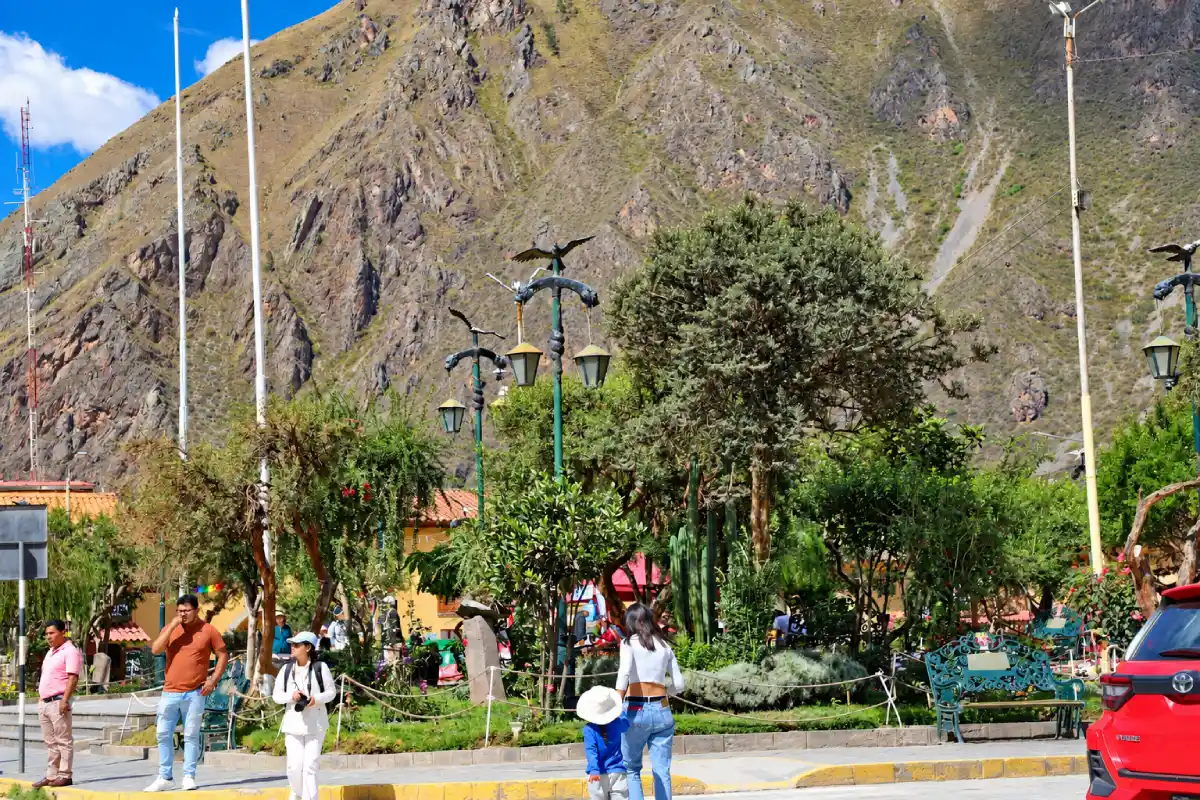 Plaza de Ollantaytambo | Cocatambo