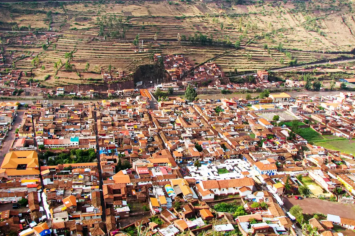Pueblo de Pisac en el Valle Sagrado | Cocatambo