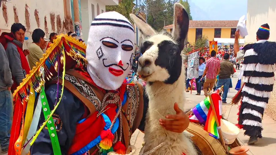 Danzantes del Pueblo de Maras