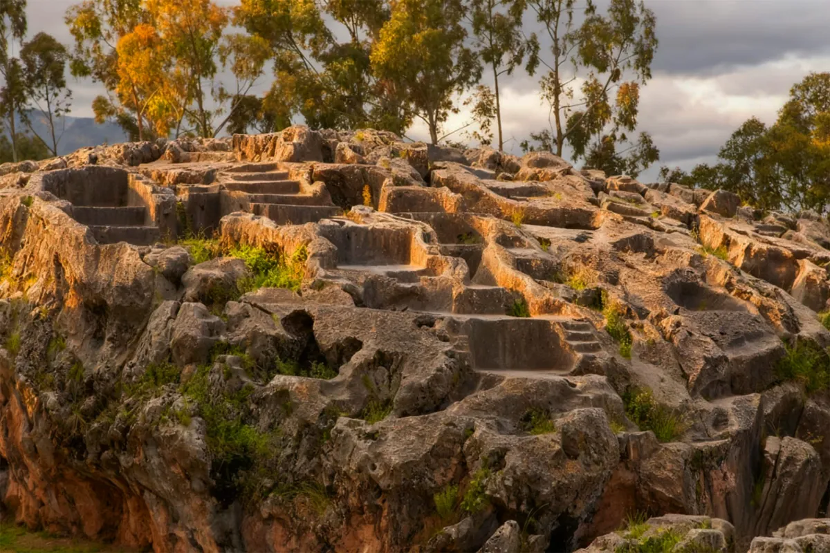 Sitio Arqueologico Qenqo Cusco
