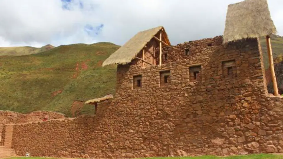 Templo Inca de Perolniyoc-Raqaypata