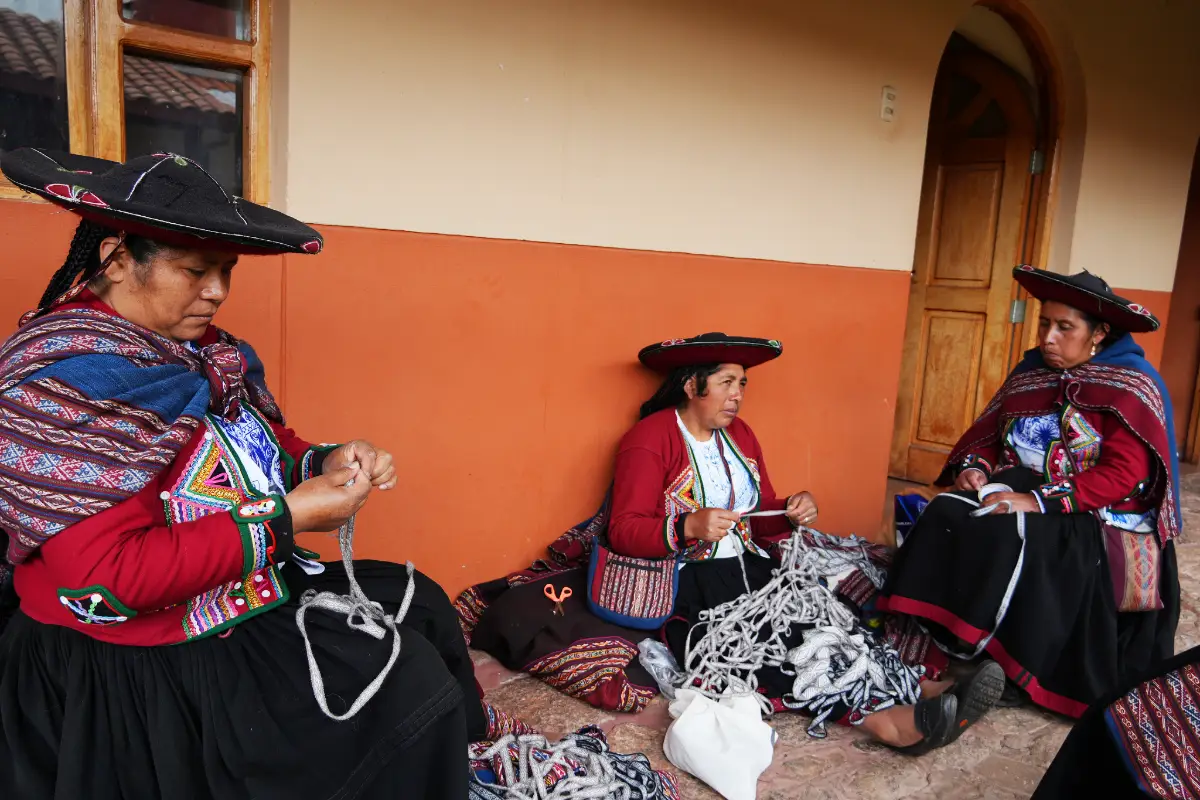 Textilería Tradicional en Chinchero | Cocatambo