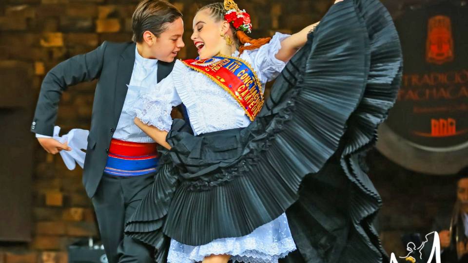 Trajes típicos del Perú - Marinera