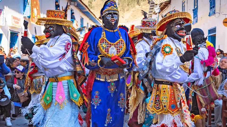 Danza Qhapac Negro - Virgen del Carmen de Paucartambo