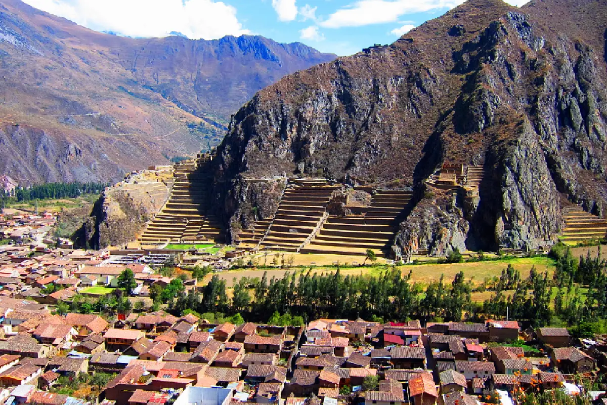 Vista panorámica de Ollantaytambo desde las canteras de Cachicata | Cocatambo