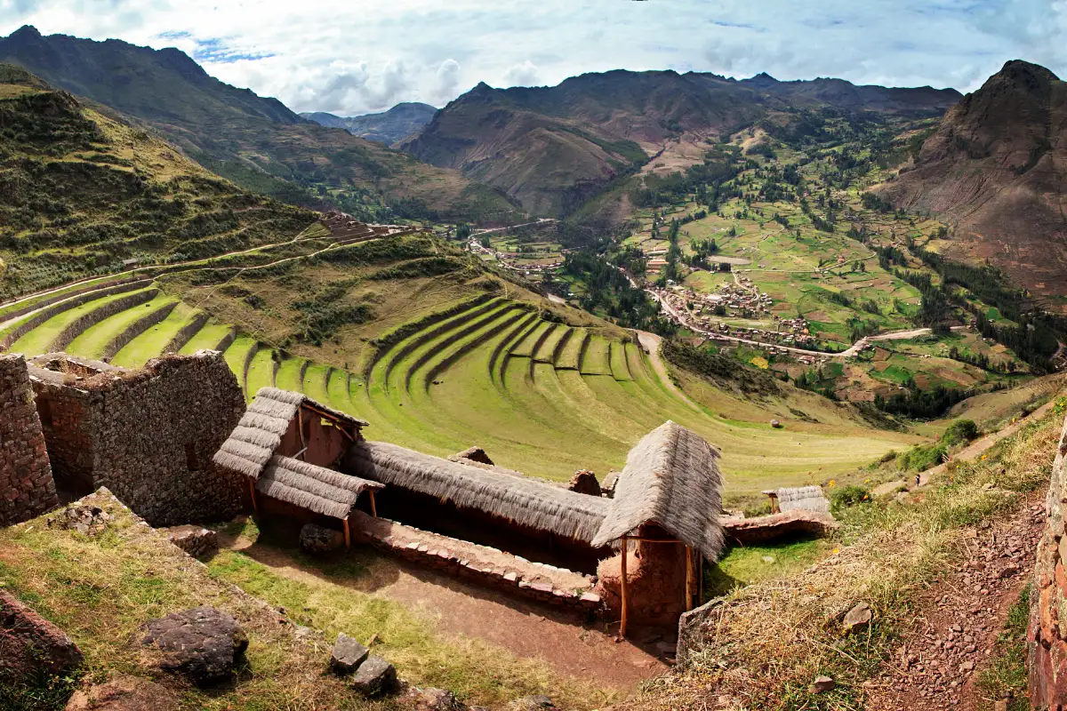 Terrazas agrícolas de Pisac en el Valle Sagrado | Pisac