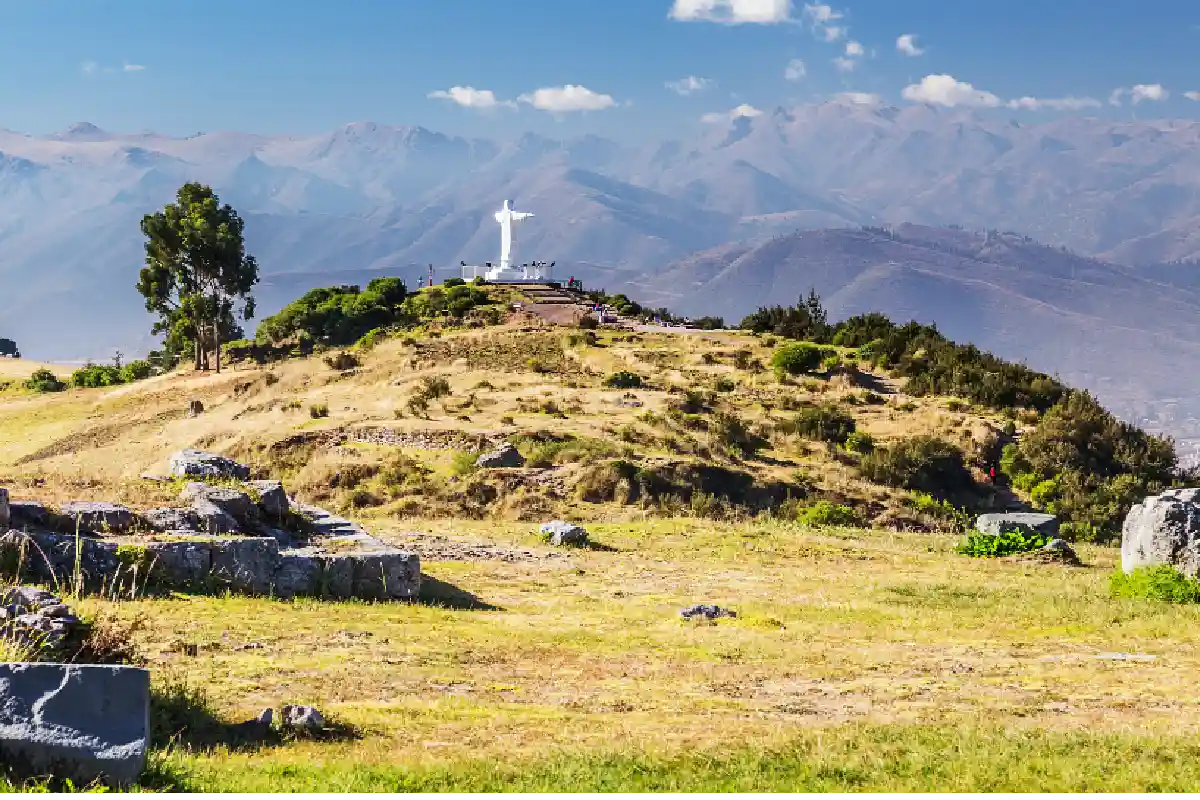 Vista del Cristo Blanco desde Sacsayhuaman | Cocatambo