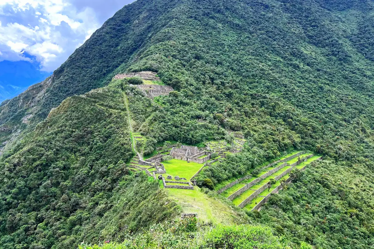 Vista panorámica de Choquequirao | Cocatambo
